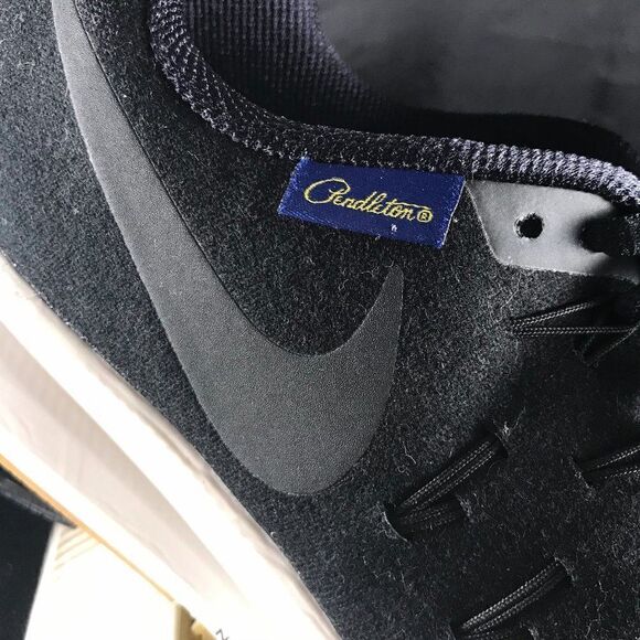 NEW NIKE iD Pendelton Custom Black Wool Pegasus 33 - Picture 2 of 11